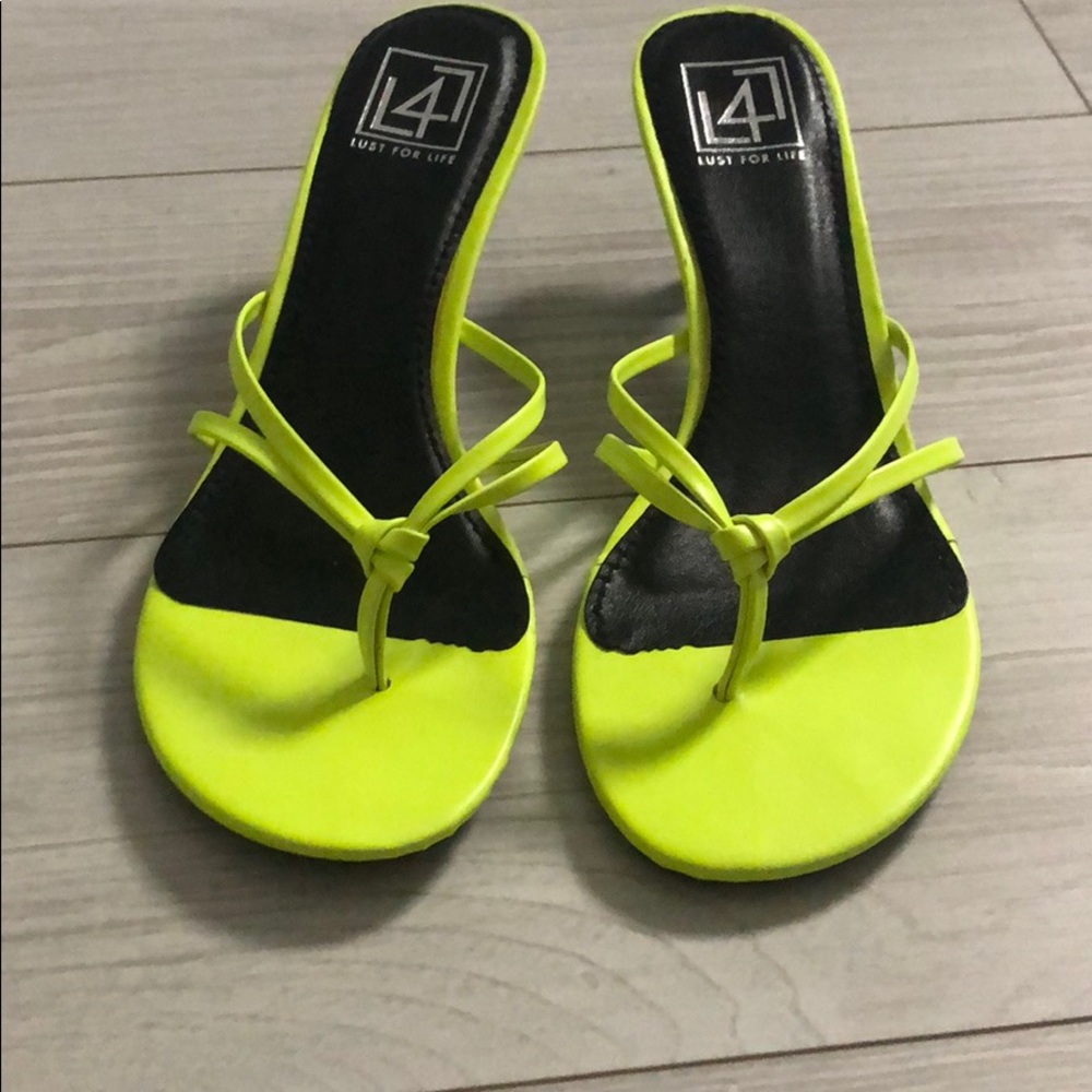 Mini neon green heels - Picture 2 of 11